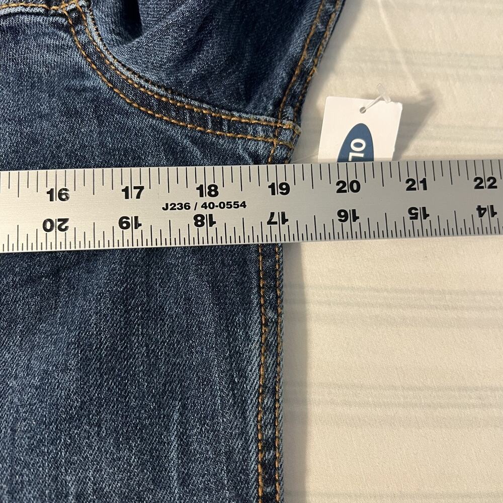 Old Navy Womens Classic Denim Trucker Jacket Size Medium Blue Button Up New - Picture 9 of 10